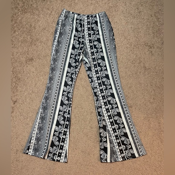 Black and white boho flared pants size Small - Picture 4 of 8